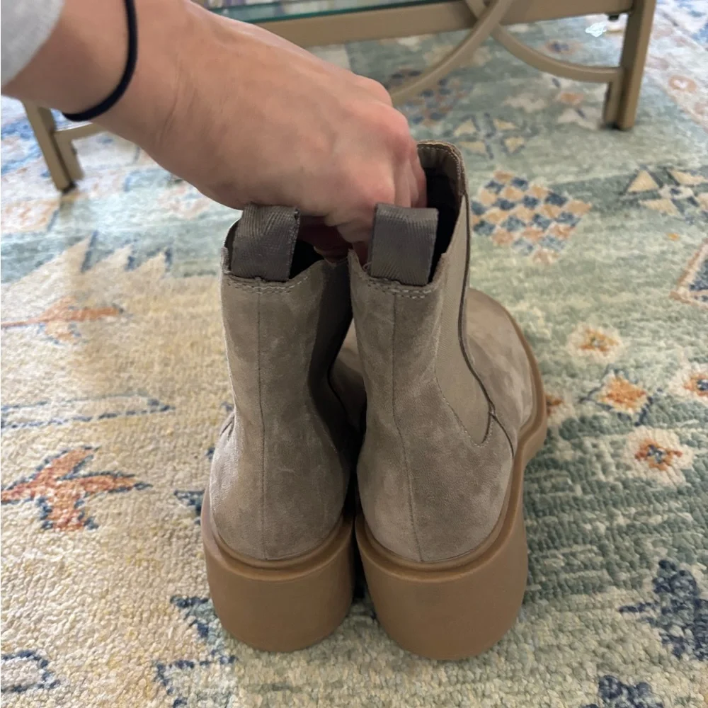 NWOT DOLCE VITA GREY COMBAT BOOT - Picture 3 of 5
